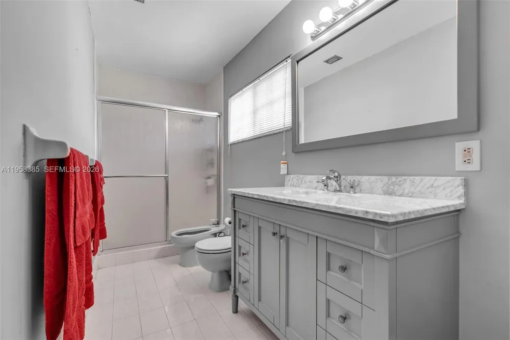 249 Carlisle Dr Miami Springs, FL 33166