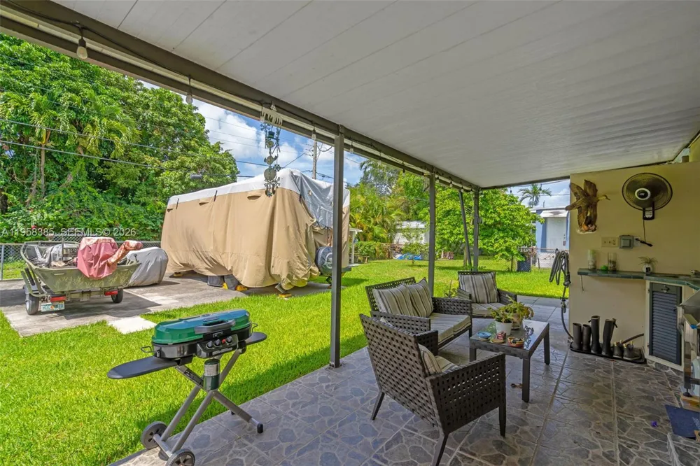 249 Carlisle Dr Miami Springs, FL 33166
