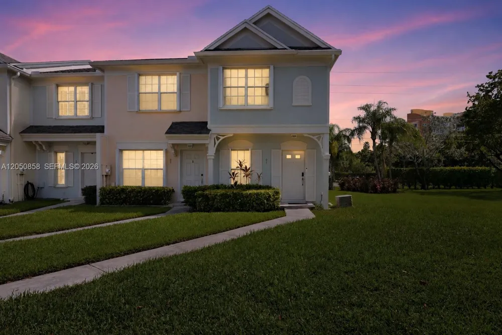 21 Simonton Cir Weston, FL 33326