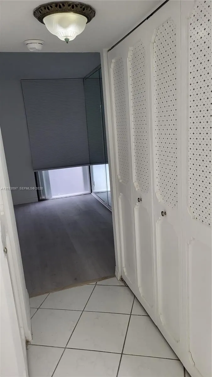 3401 Country Club Dr #211 Aventura, FL 33180