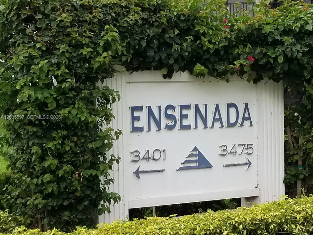 3401 Country Club Dr #211 Aventura, FL 33180