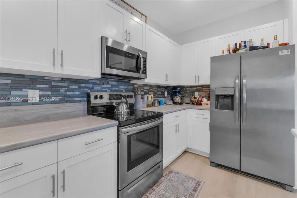 21068 NE 8th Ave Miami, FL 33179