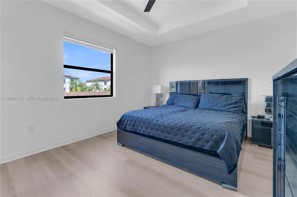 21068 NE 8th Ave Miami, FL 33179