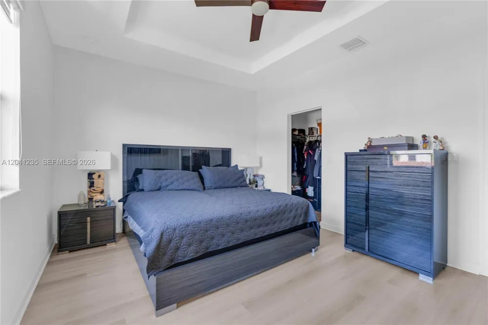 21068 NE 8th Ave Miami, FL 33179