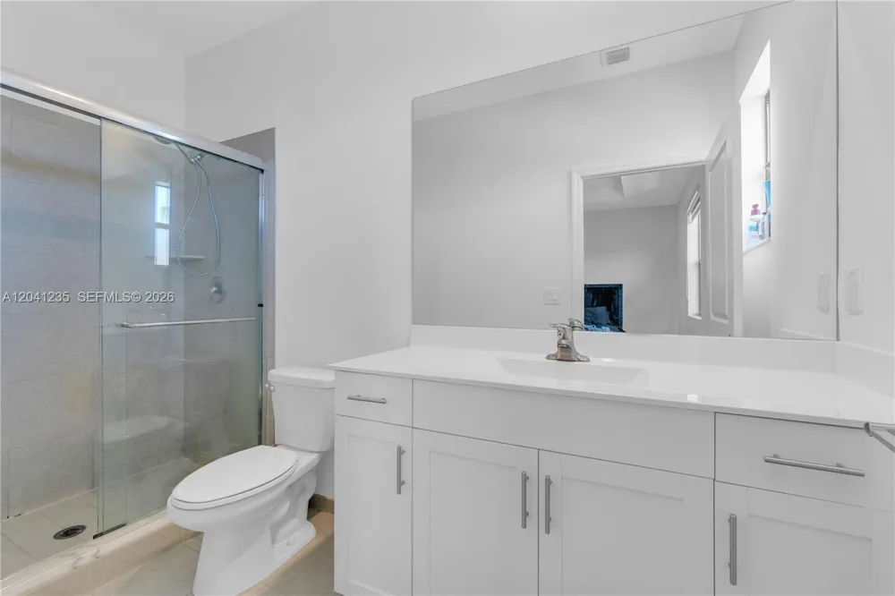 21068 NE 8th Ave Miami, FL 33179