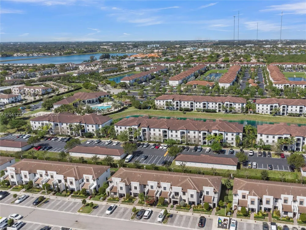 21068 NE 8th Ave Miami, FL 33179