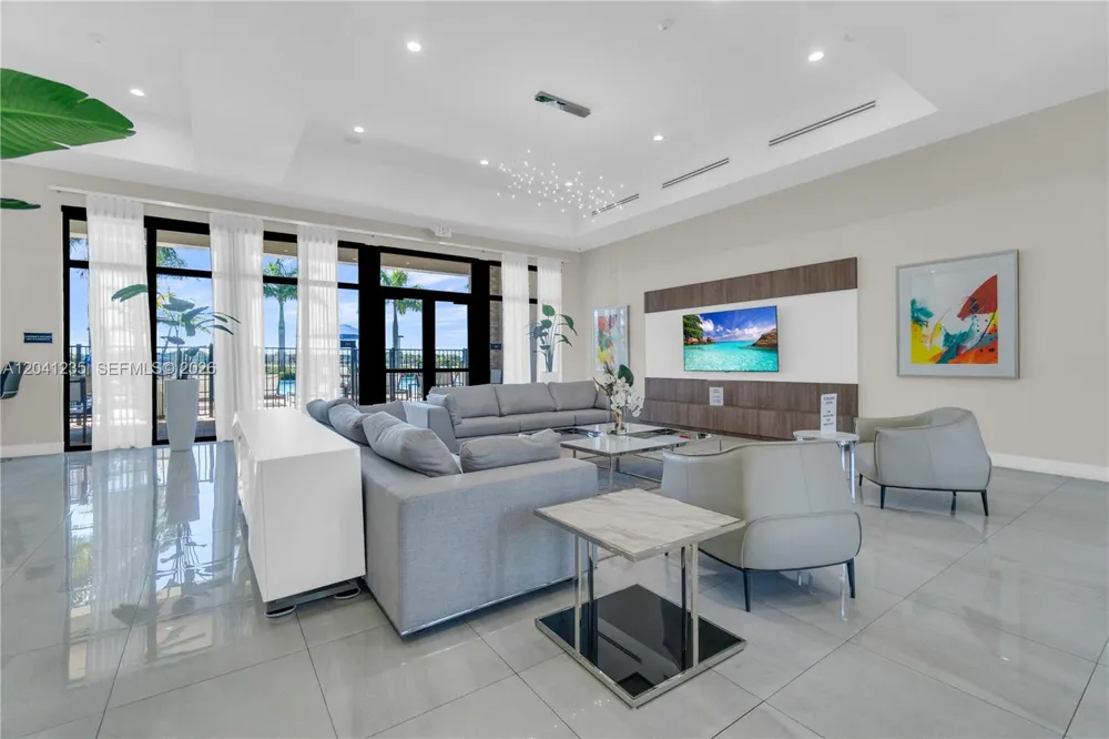 21068 NE 8th Ave Miami, FL 33179