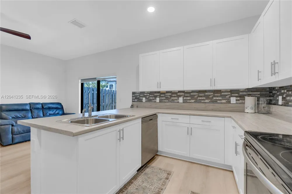 21068 NE 8th Ave Miami, FL 33179