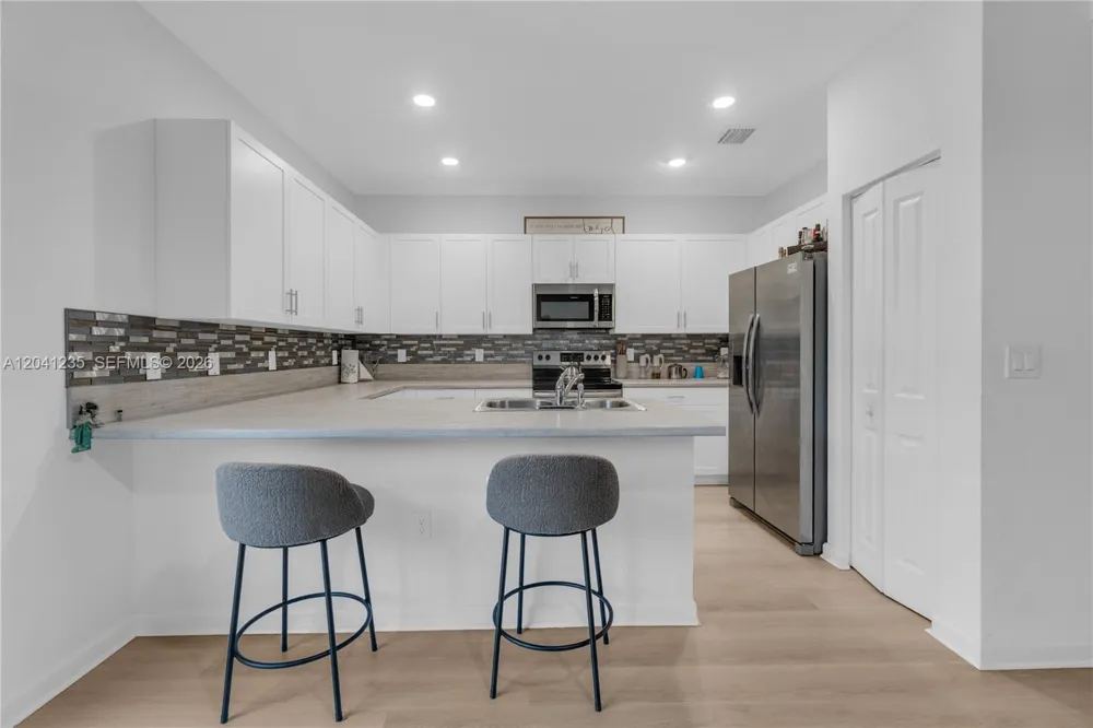 21068 NE 8th Ave Miami, FL 33179
