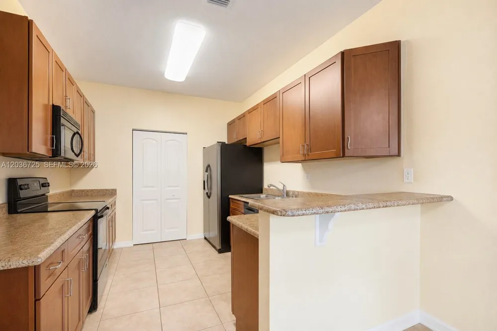 678 NE 33rd Ter Homestead, FL 33033