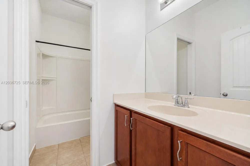 678 NE 33rd Ter Homestead, FL 33033
