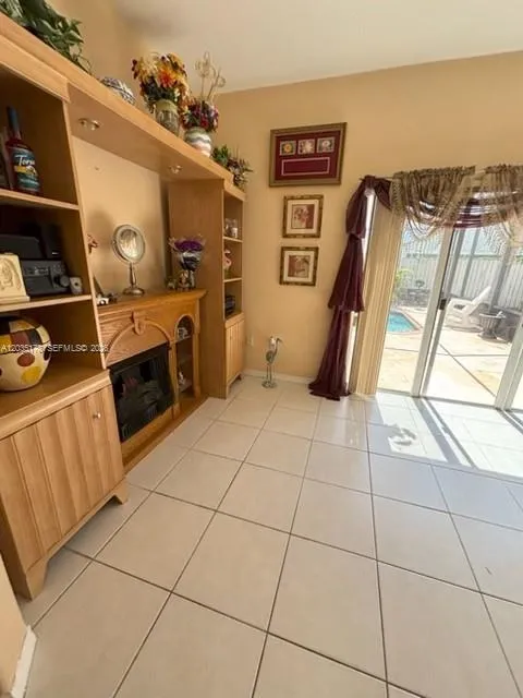 18201 SW 144th Ct Miami, FL 33177