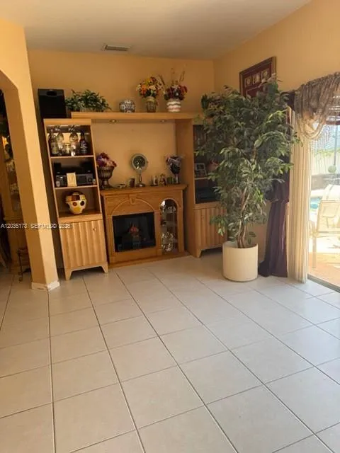 18201 SW 144th Ct Miami, FL 33177