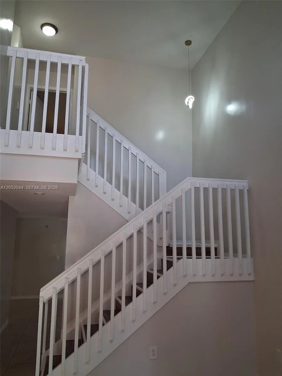7245 NW 173rd Dr #2502 Hialeah, FL 33015