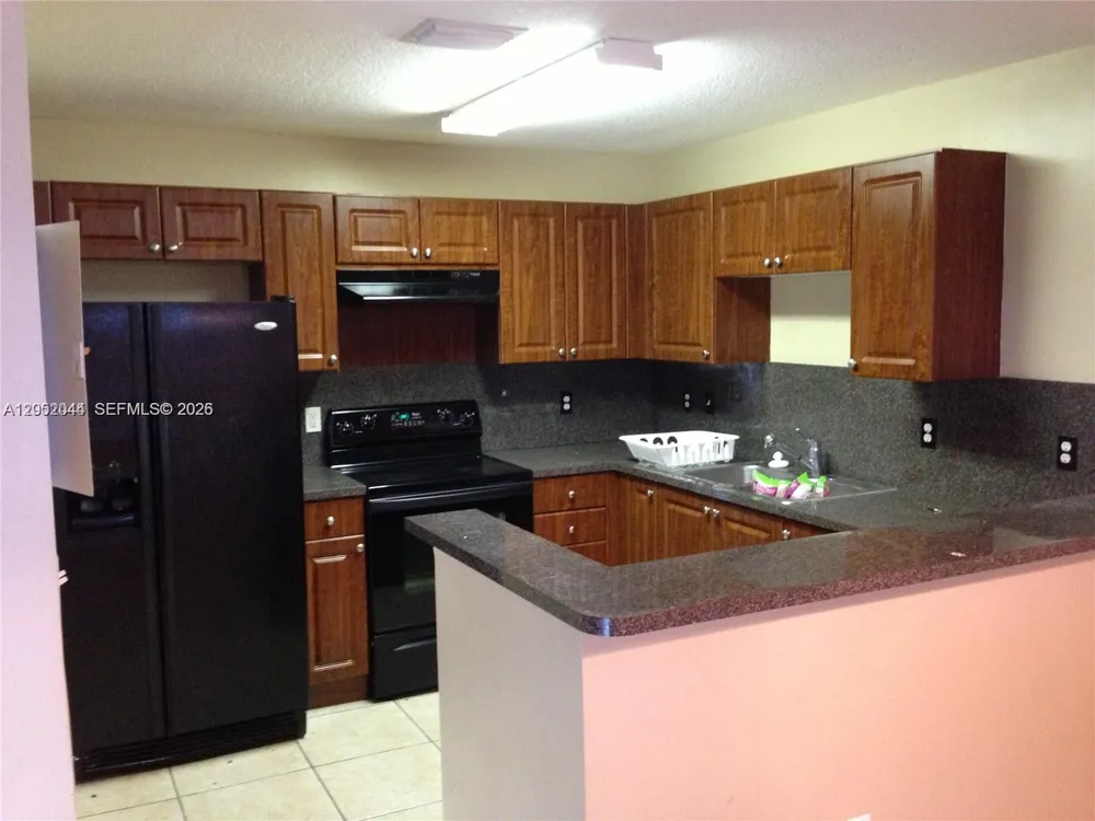 7245 NW 173rd Dr #2502 Hialeah, FL 33015
