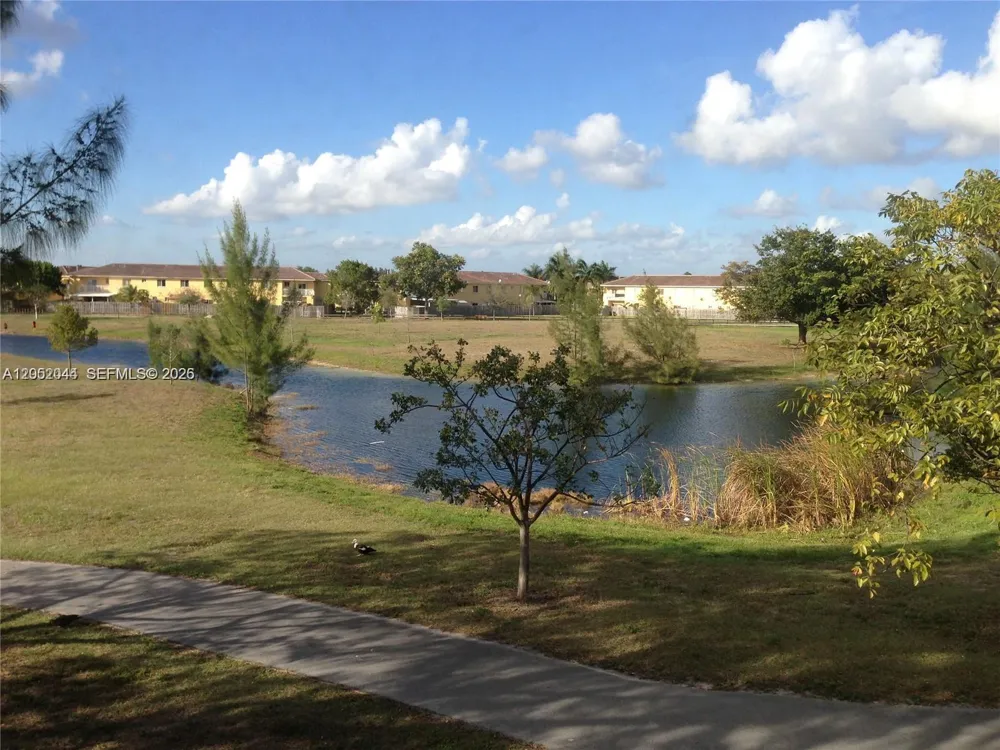 7245 NW 173rd Dr #2502 Hialeah, FL 33015