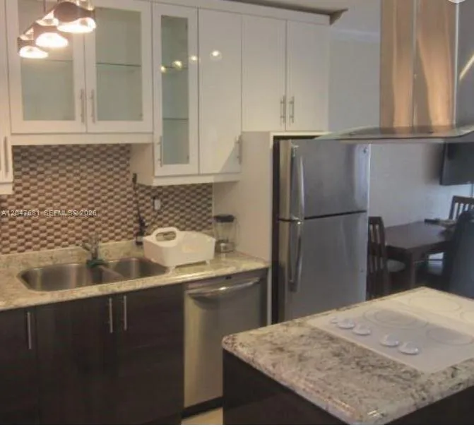 600 Layne Blvd #115 Hallandale Beach, FL 33009