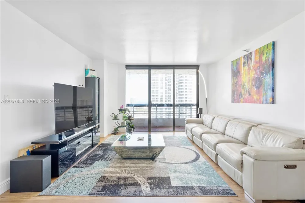 3530 Mystic Pointe Dr #2907 Aventura, FL 33180