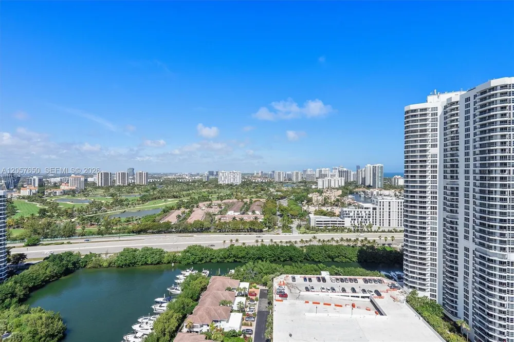 3530 Mystic Pointe Dr #2907 Aventura, FL 33180