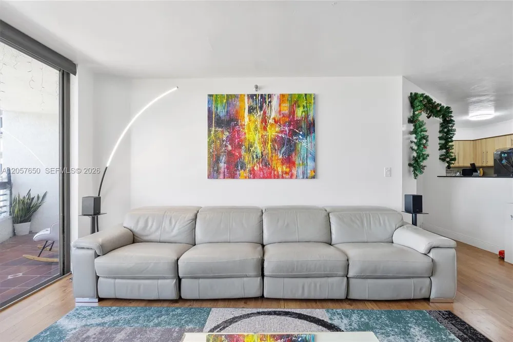 3530 Mystic Pointe Dr #2907 Aventura, FL 33180