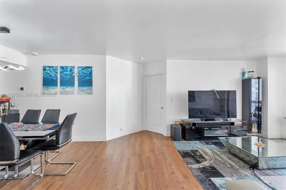 3530 Mystic Pointe Dr #2907 Aventura, FL 33180