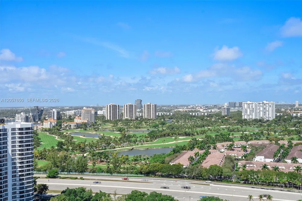 3530 Mystic Pointe Dr #2907 Aventura, FL 33180