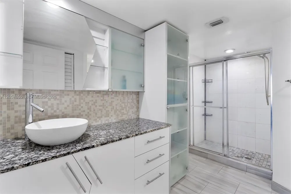 3530 Mystic Pointe Dr #2907 Aventura, FL 33180