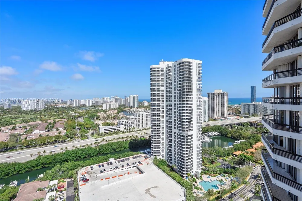 3530 Mystic Pointe Dr #2907 Aventura, FL 33180