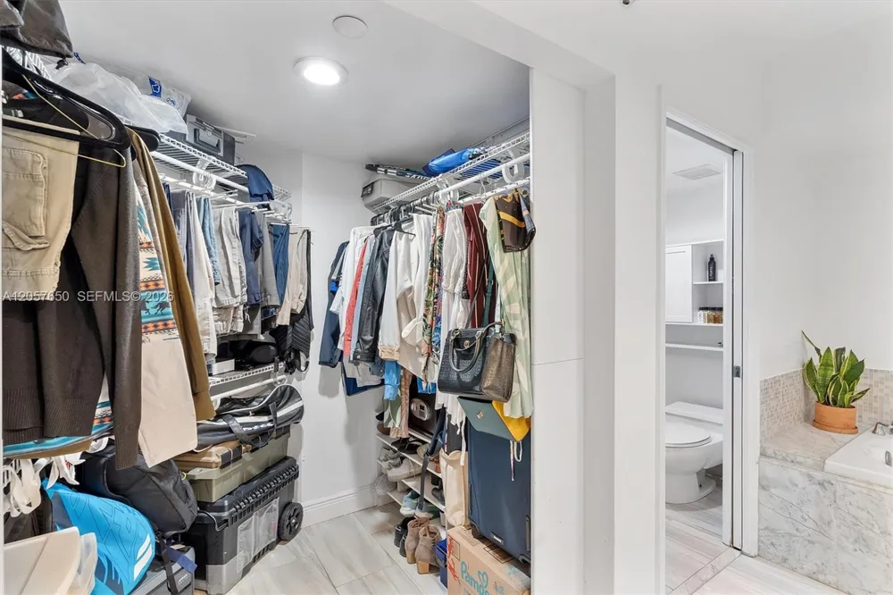 3530 Mystic Pointe Dr #2907 Aventura, FL 33180