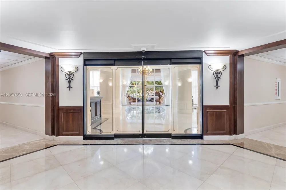 3530 Mystic Pointe Dr #2907 Aventura, FL 33180