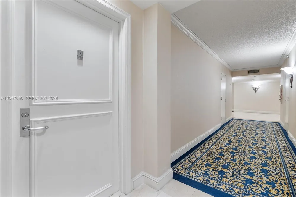 3530 Mystic Pointe Dr #2907 Aventura, FL 33180