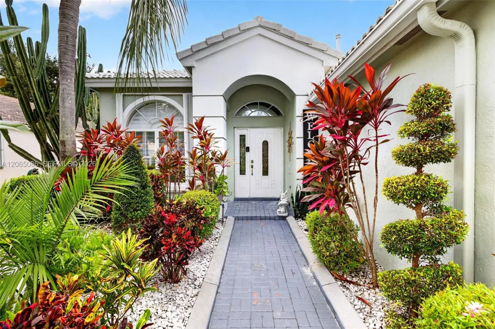 13356 NW 16th St Pembroke Pines, FL 33028