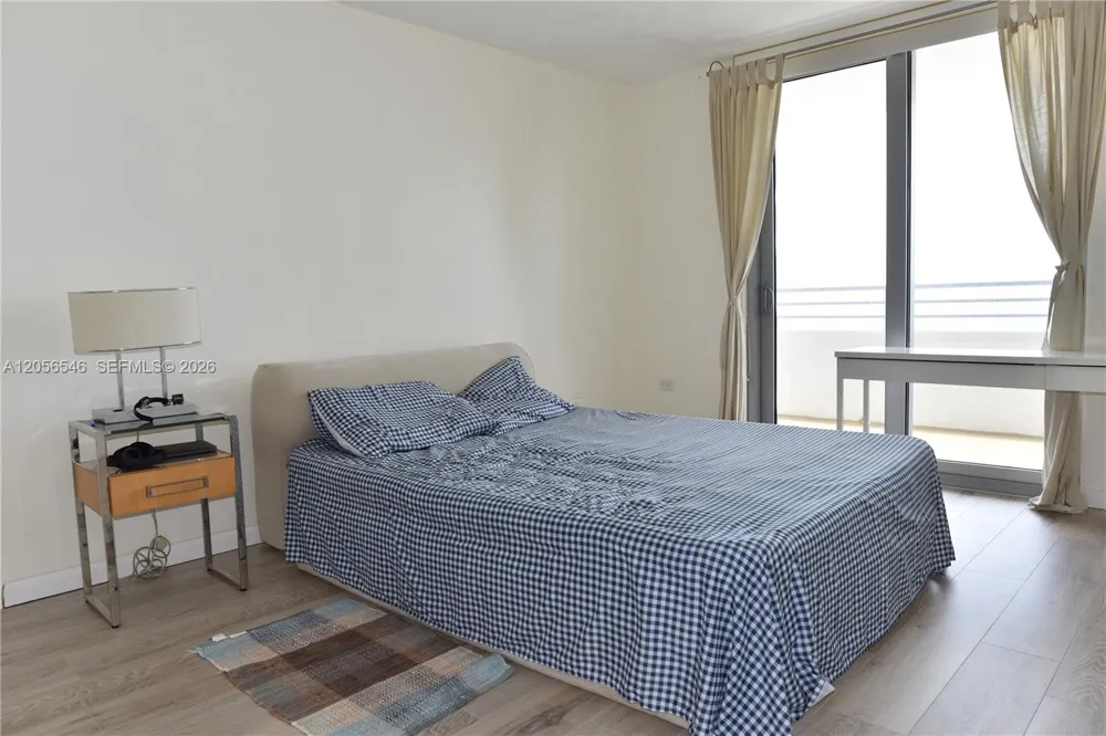 5555 Collins Ave #8K Miami Beach, FL 33140