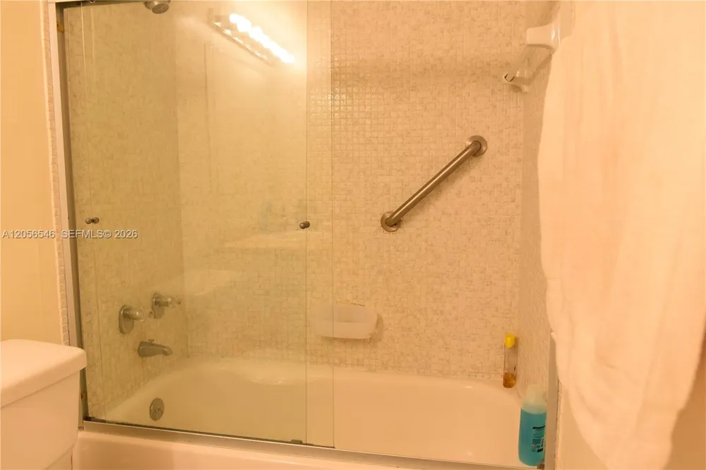 5555 Collins Ave #8K Miami Beach, FL 33140