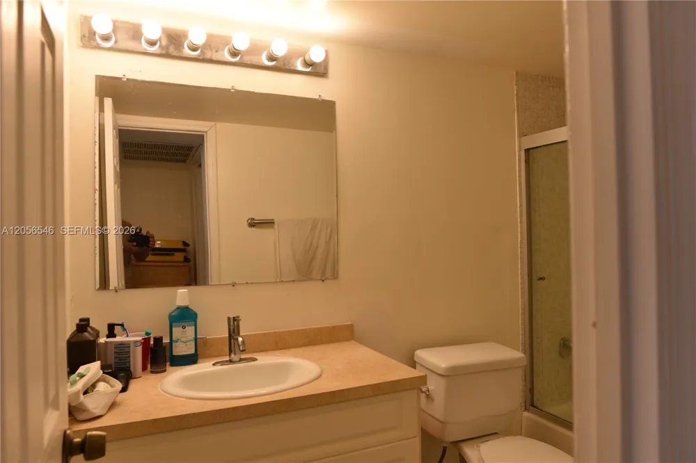 5555 Collins Ave #8K Miami Beach, FL 33140