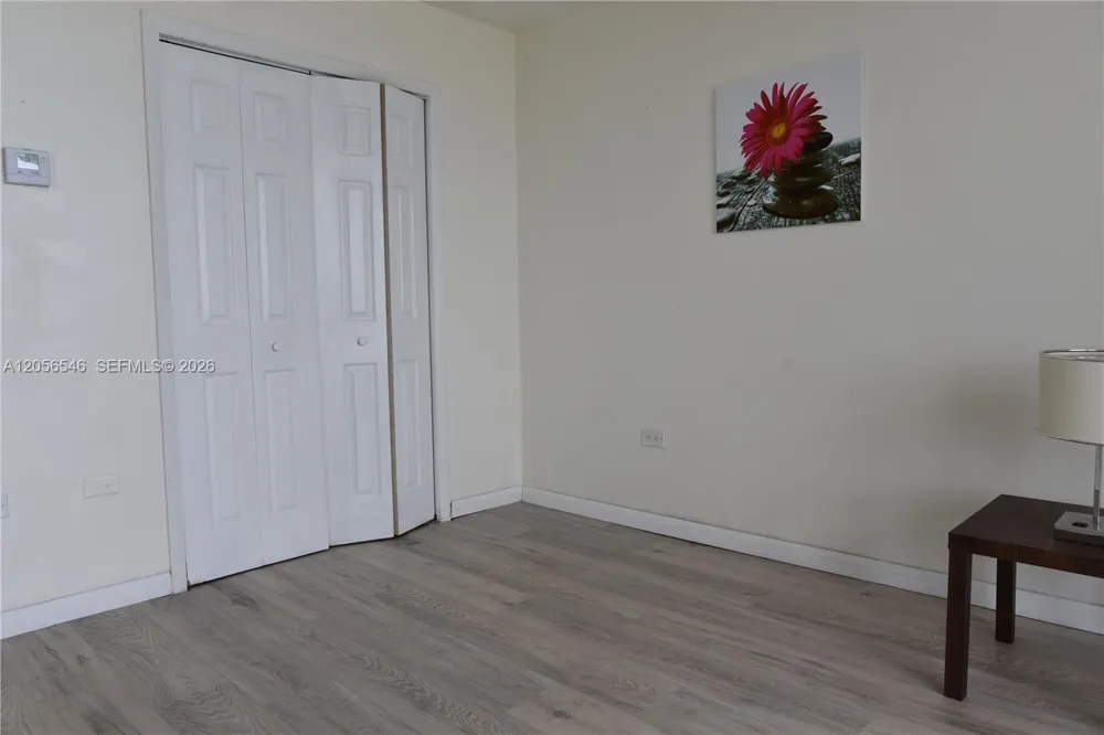 5555 Collins Ave #8K Miami Beach, FL 33140
