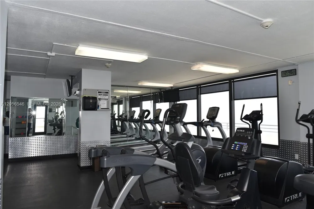 5555 Collins Ave #8K Miami Beach, FL 33140