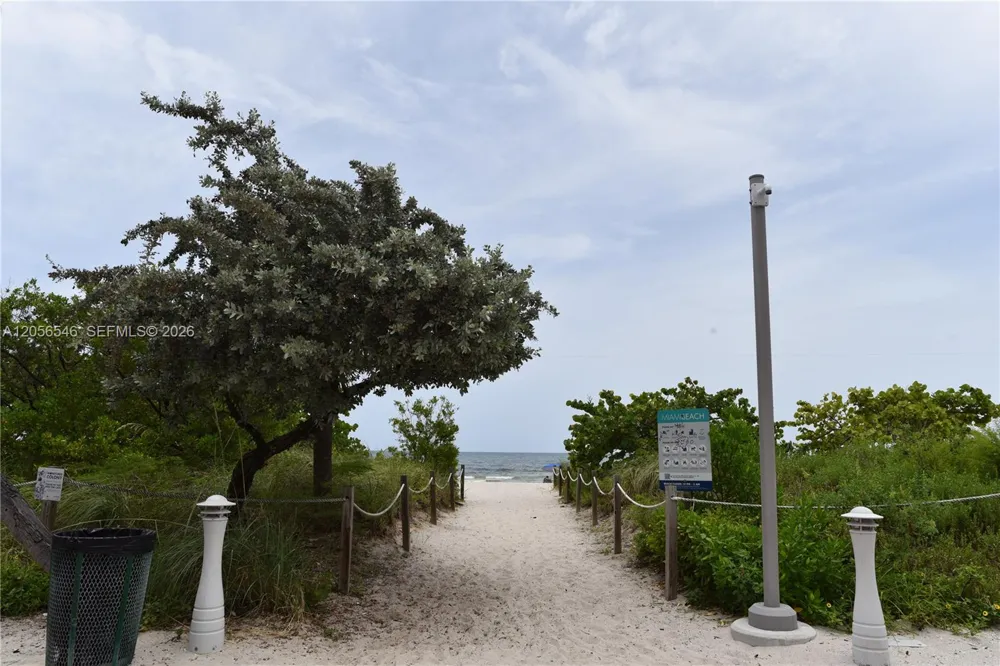 5555 Collins Ave #8K Miami Beach, FL 33140