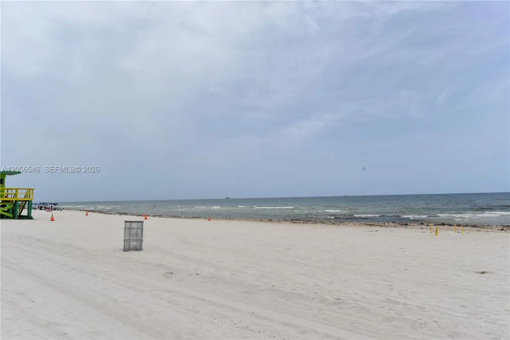 5555 Collins Ave #8K Miami Beach, FL 33140