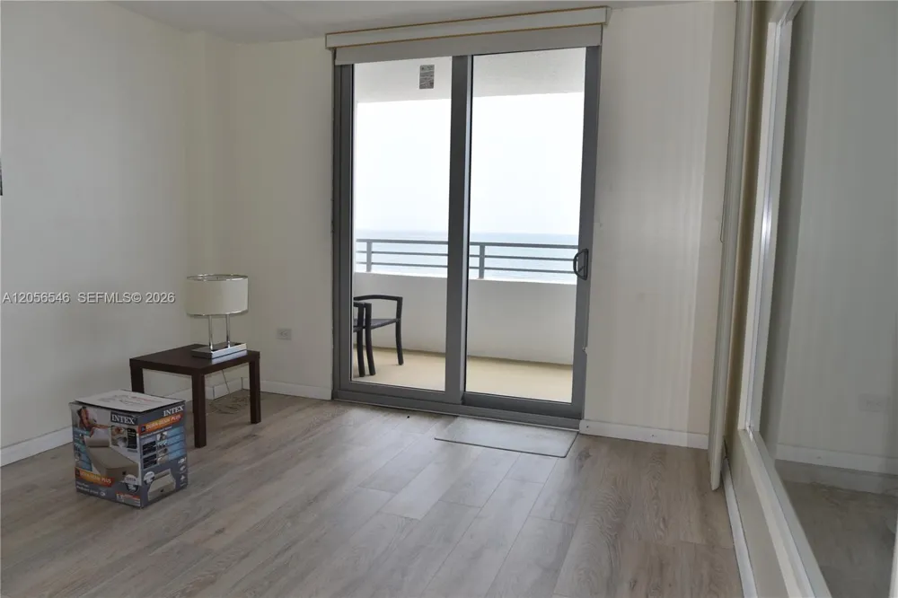 5555 Collins Ave #8K Miami Beach, FL 33140