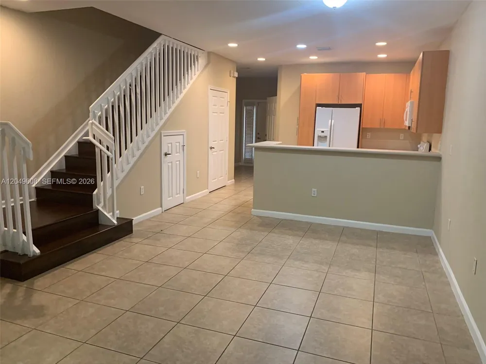 3102 NW 24th Way #18 Oakland Park, FL 33309