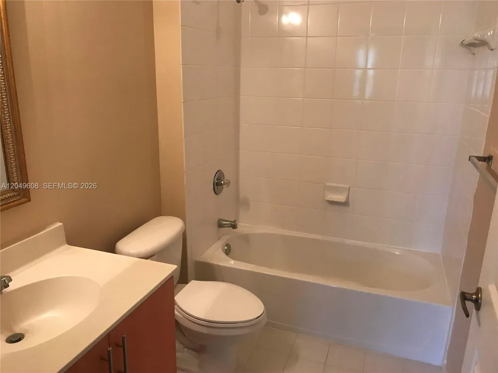 3102 NW 24th Way #18 Oakland Park, FL 33309