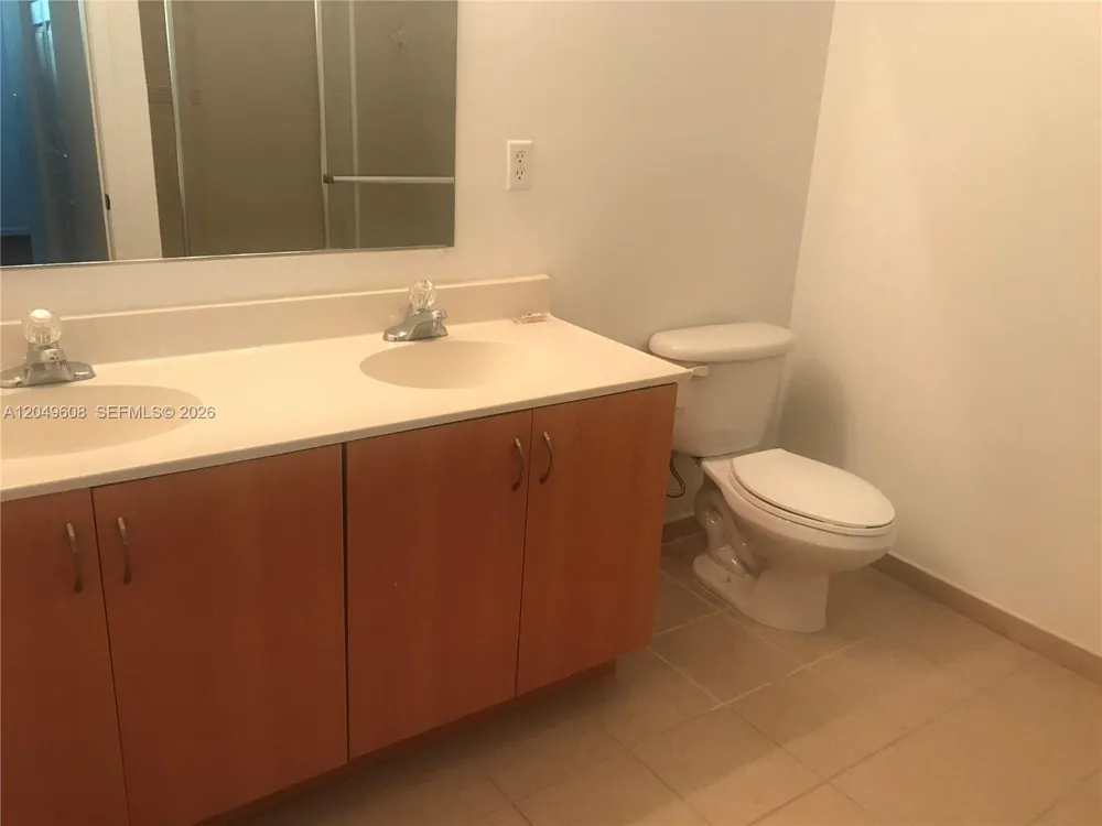 3102 NW 24th Way #18 Oakland Park, FL 33309