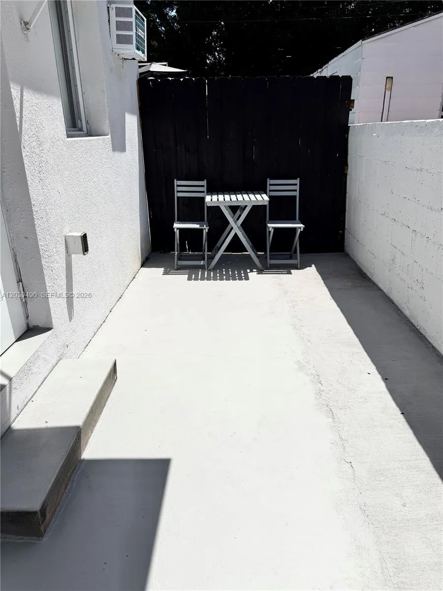 227 SW 26th Rd #Rear Miami, FL 33129