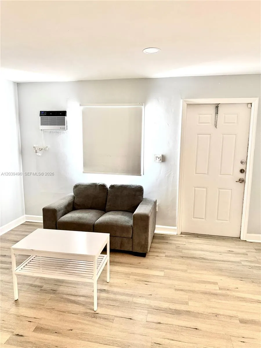 227 SW 26th Rd #Rear Miami, FL 33129