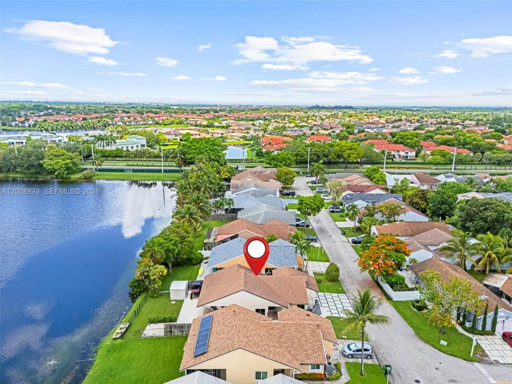 11010 SW 13th St Pembroke Pines, FL 33025
