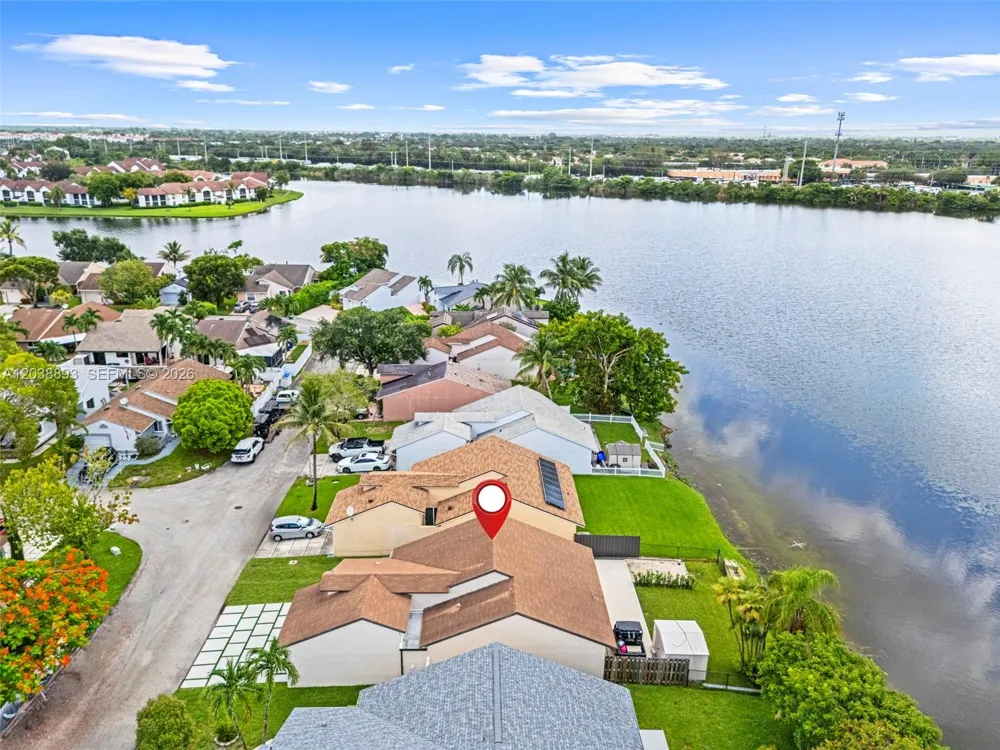 11010 SW 13th St Pembroke Pines, FL 33025