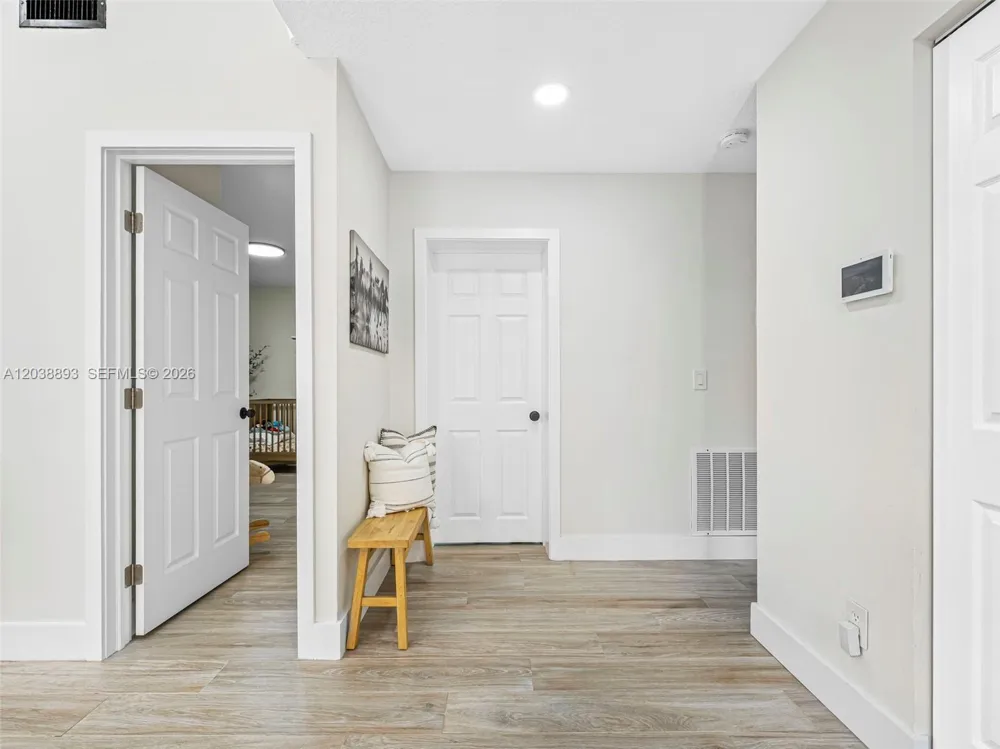11010 SW 13th St Pembroke Pines, FL 33025