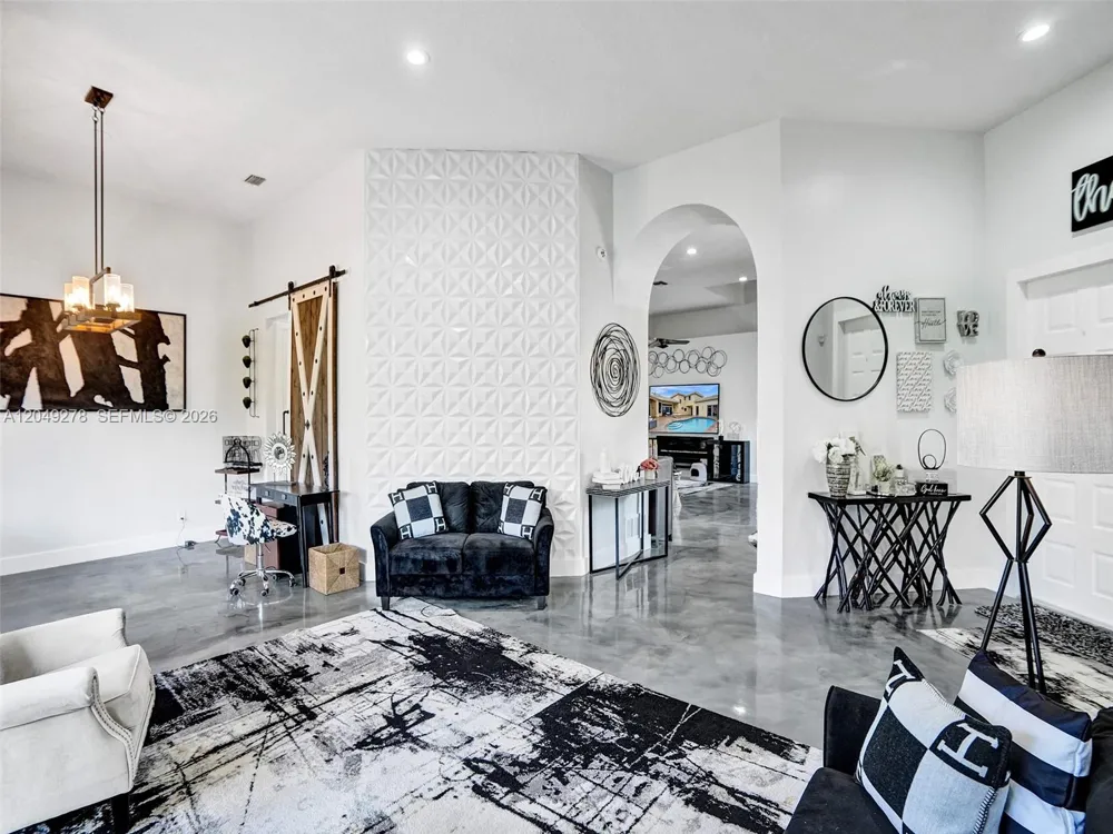 303 NW 119th Dr Coral Springs, FL 33071