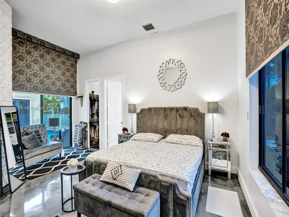 303 NW 119th Dr Coral Springs, FL 33071